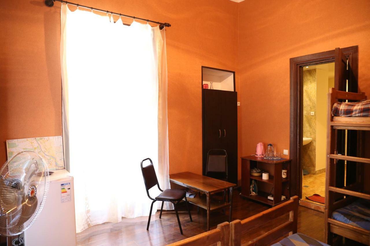 Private Rooms In The City Center - Chonqadze 9 Tbilisi Exterior foto