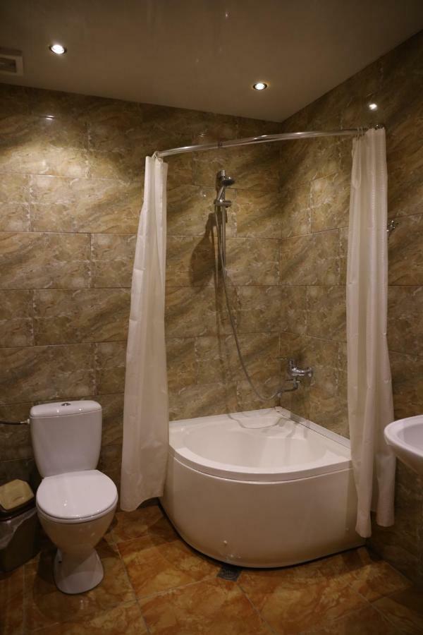 Private Rooms In The City Center - Chonqadze 9 Tbilisi Exterior foto